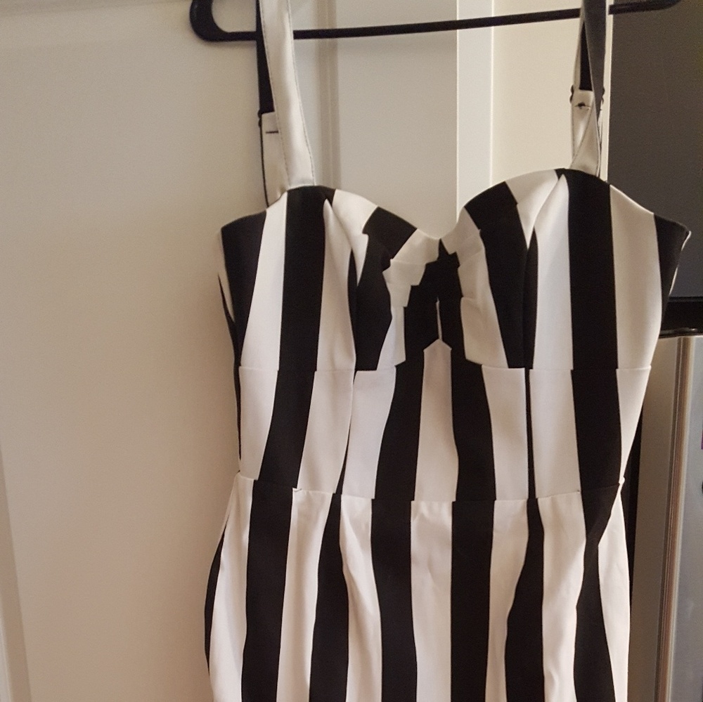 Black and white pin up a line dress