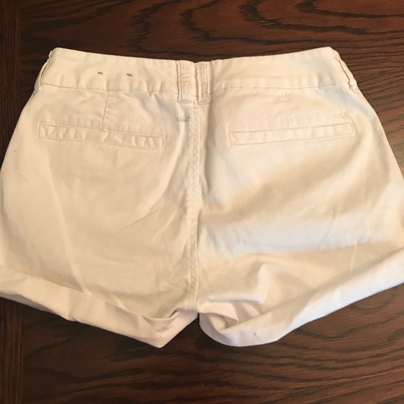 American Eagle White Shorts - Picture 3 of 3