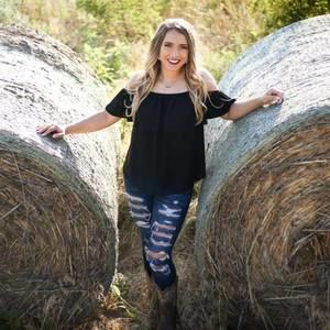 Meet your Posher, Katelyn