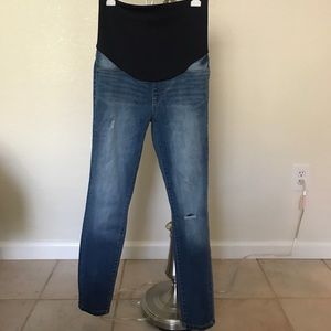 Worn once, size 29 Lila Ryan maternity jeans