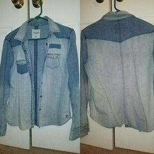 american eagle jean jacket!!! worn a few times!!!