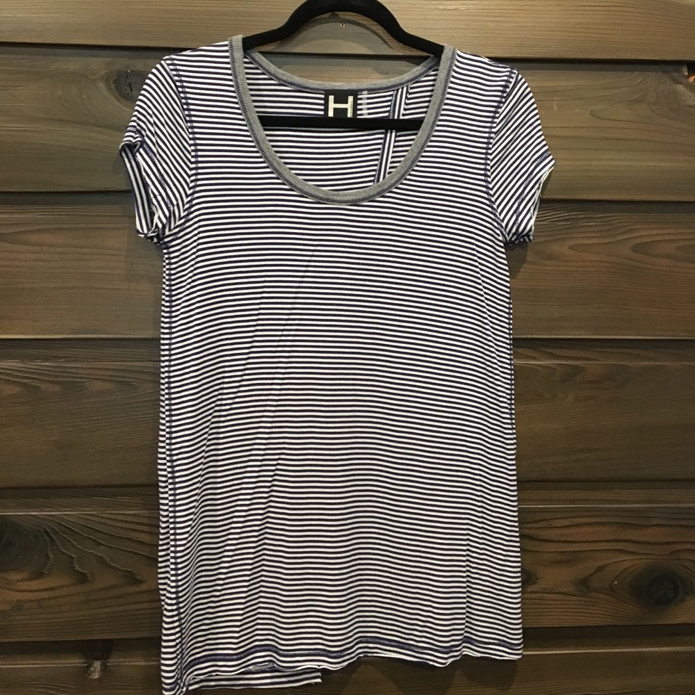 Women's XS Bordeaux Tshirt, Navy Stripes Open Back
