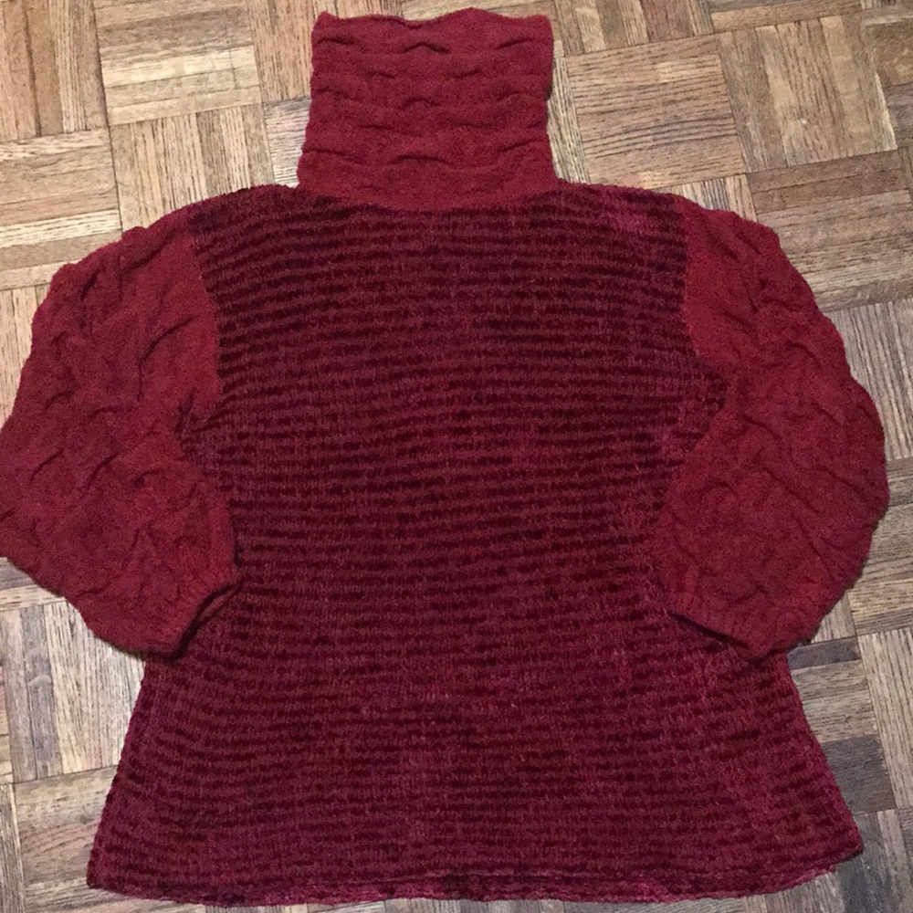 Toni Rabl 100% Rayon Fuzzy Turtle Neck Sweater M