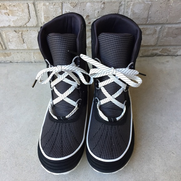 New Sorel Tivoli Waterproof II Go Lace Up Boots 🌸 - Picture 3 of 5