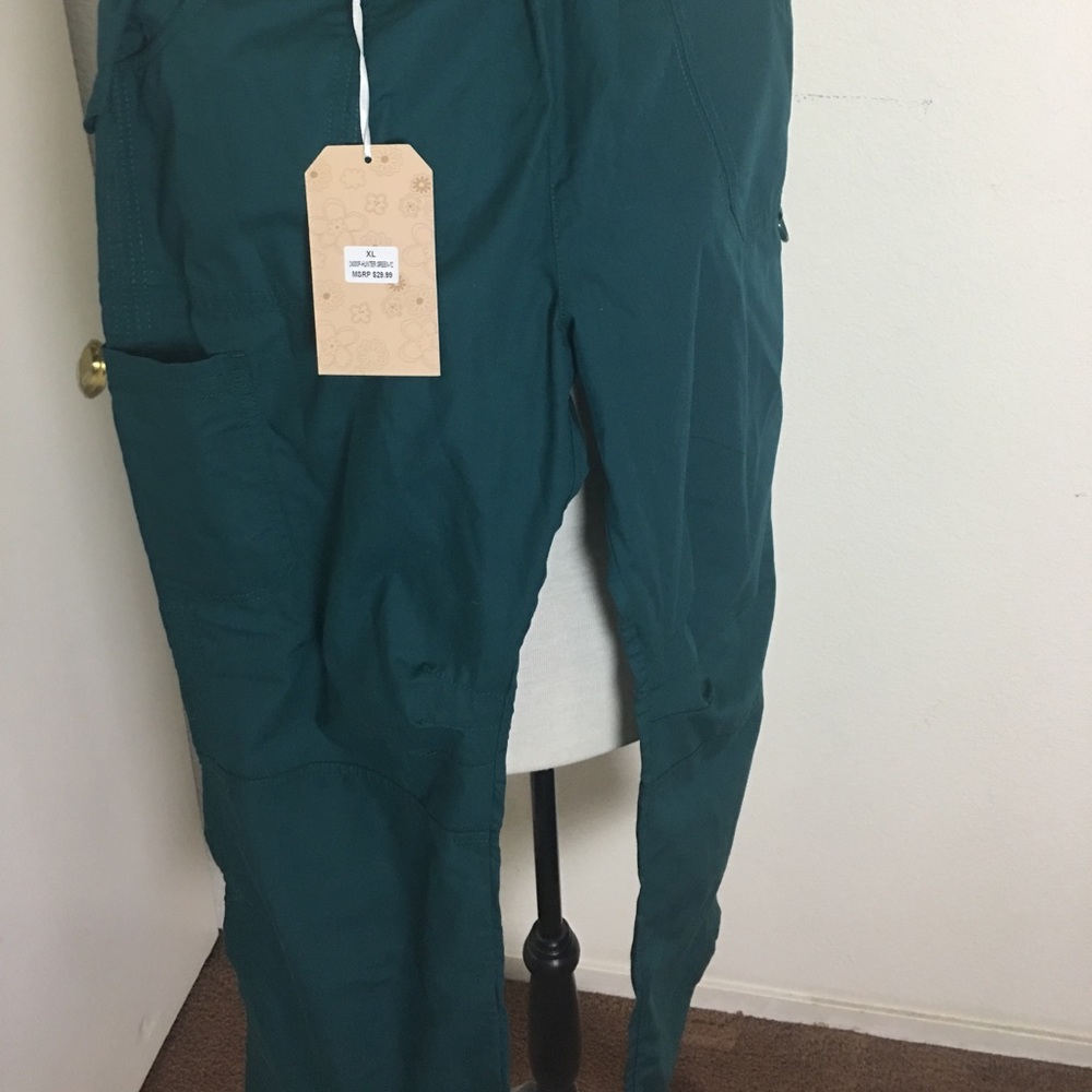 NWT Hunter Green Scrubs