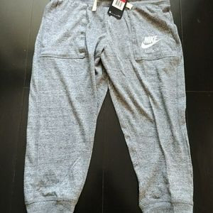 Nike Women's Capris