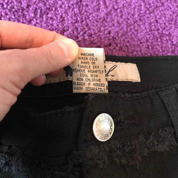 Ladies Wet Seal Shorts - Picture 3 of 4