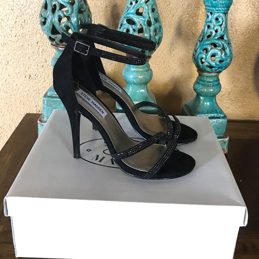 Steve Madden "BonBon" Pump