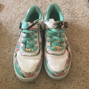 Nike Vandal-Size 8.5. Good condition!