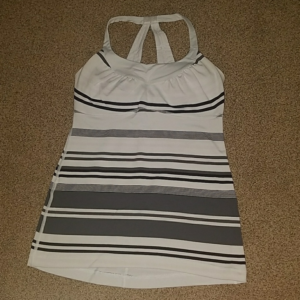 Lululemon scoop me up tank sz 6