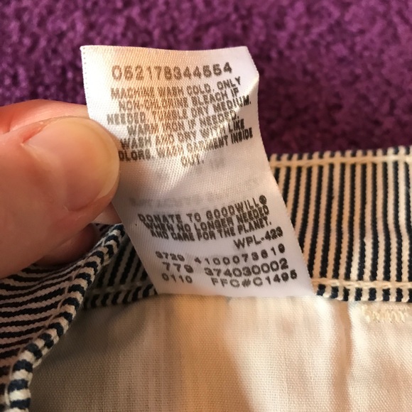 Womens Levi Shorts - Picture 6 of 6