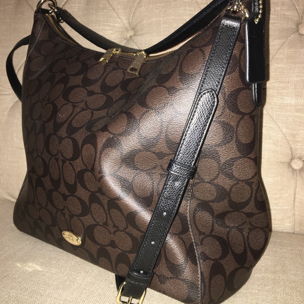Coach signature logo shoulder bag