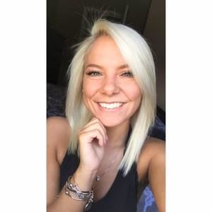 Meet your Posher, Desiree