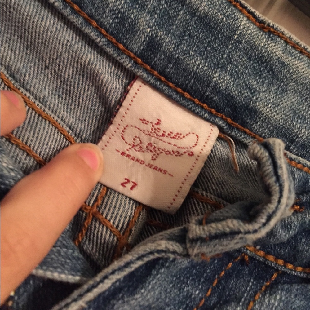 cute medium/ light wash true religion jeans