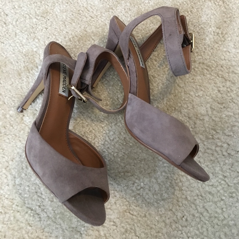 Steve Madden gray suede heels 6.5