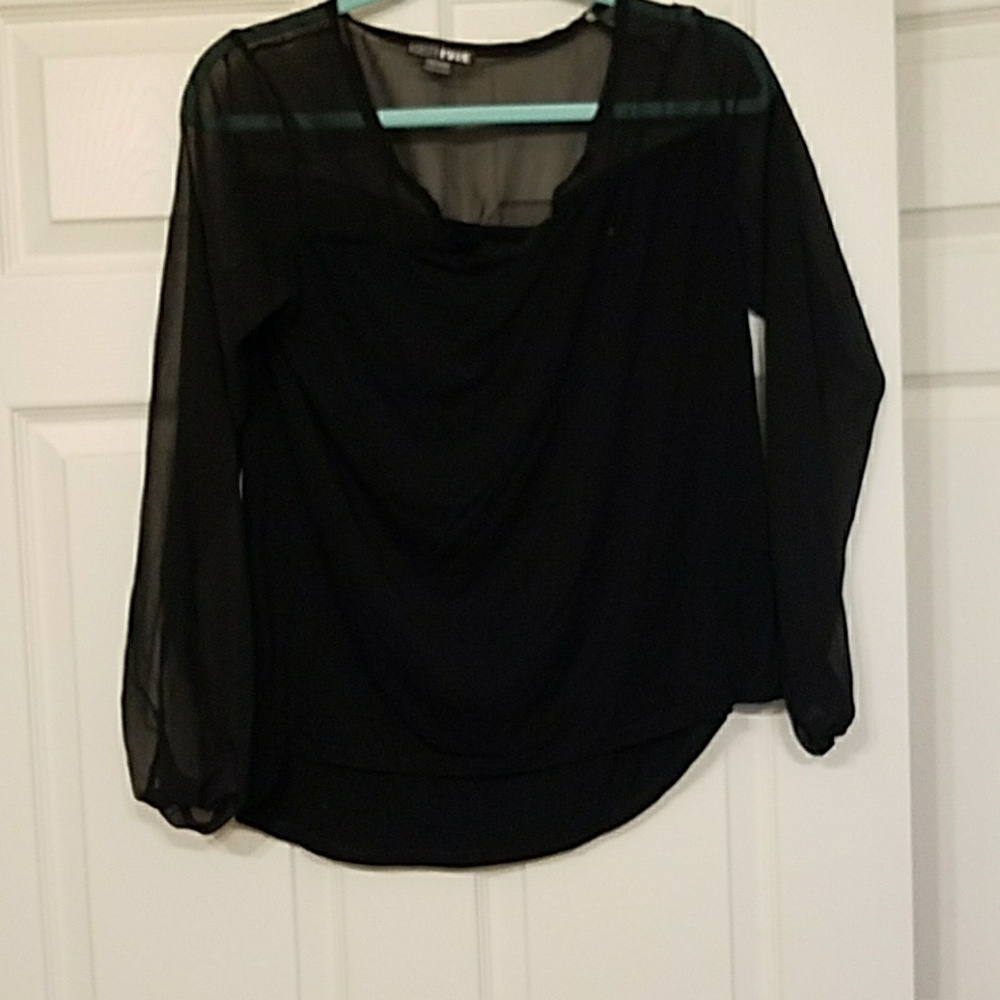 Quarter length sleeves they are sheer
