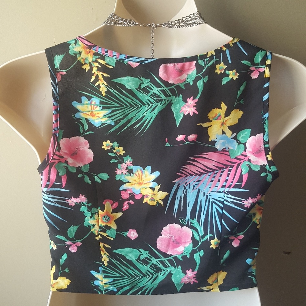 End of Summer Clearance 🌴 - Picture 4 of 4