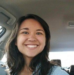 Meet your Posher, Leandra