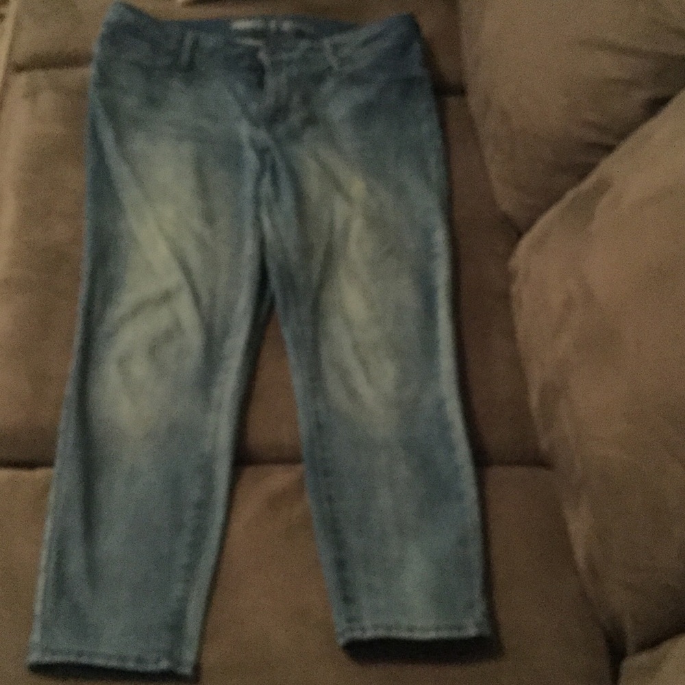 Old Navy cropped jeans