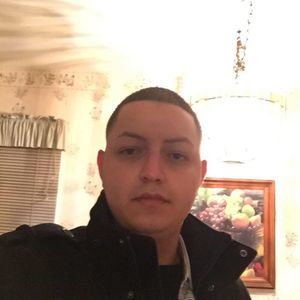 Meet your Posher, Tomas