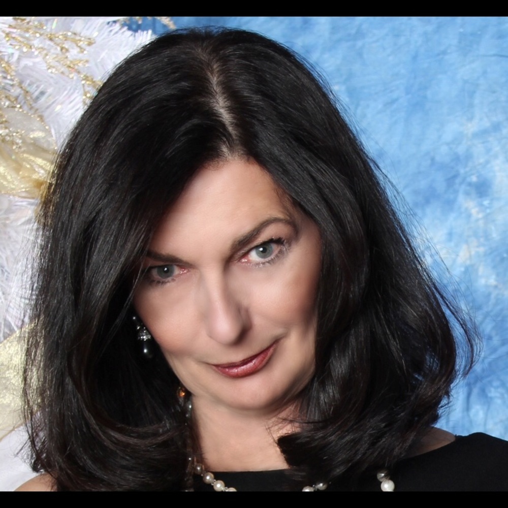 Meet your Posher, Angela