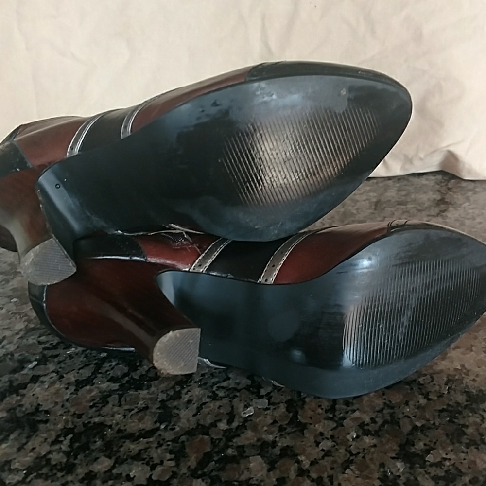 Booties - Picture 4 of 4