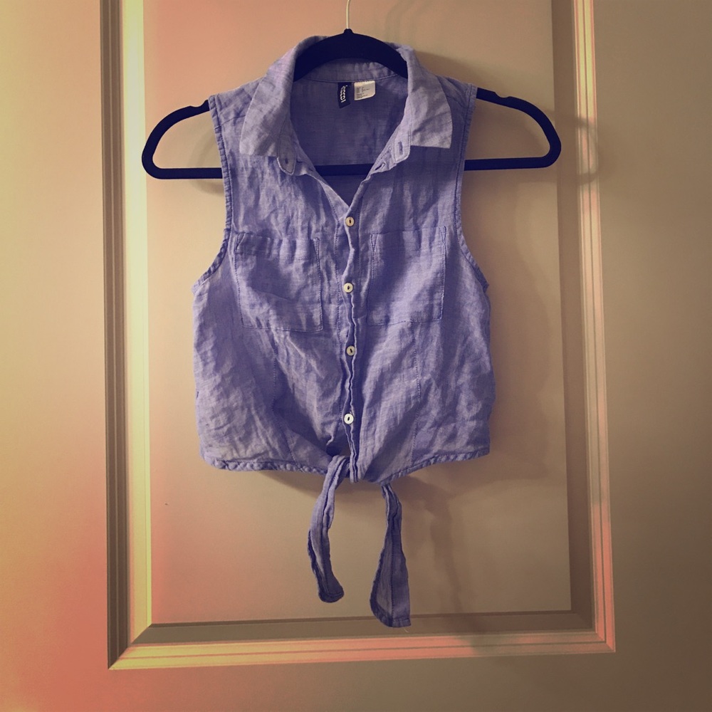 H&M Divided Crop Top