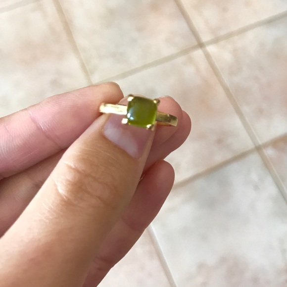 Tiffanys stackable Peridot gold ring - Picture 2 of 2