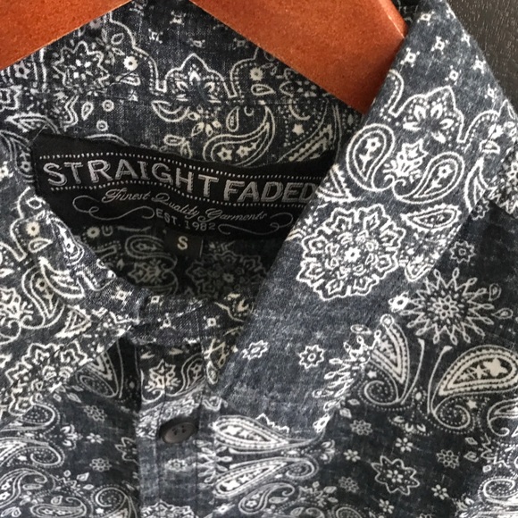 Paisley button down - Picture 2 of 3