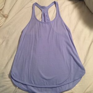 EUC Lululemon tank. Older style not sold anymore.