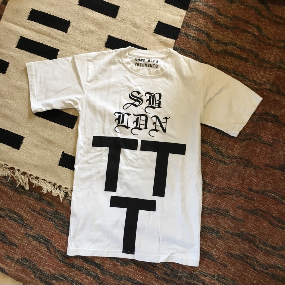 Vetements x Sang Bleu collab Rare T Shirt - Picture 1 of 4