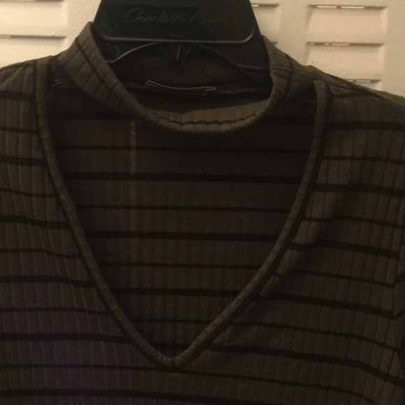 Crop top - Picture 2 of 3