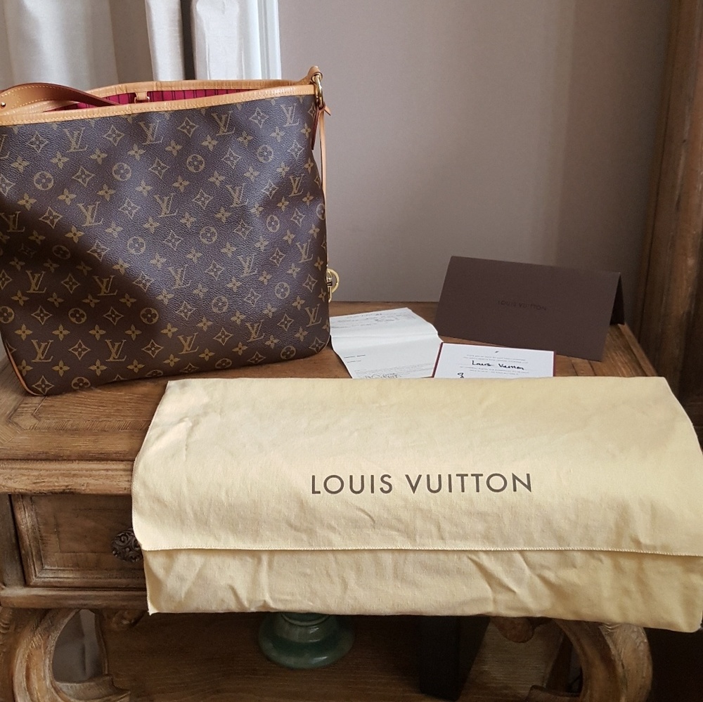 AUTHENTIC  Louis vuitton delightful MM Pivione