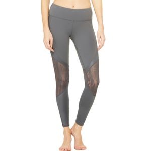 ALO YOGA Vitality Legging