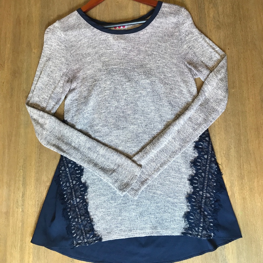 ❌SOLD❌ Long sleeve Navy color shirt