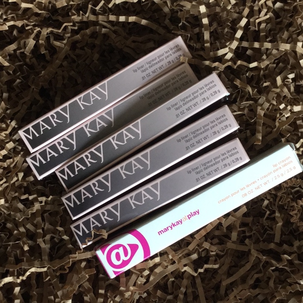 NIB - 5 MK lip liners and 1 MK lip crayon