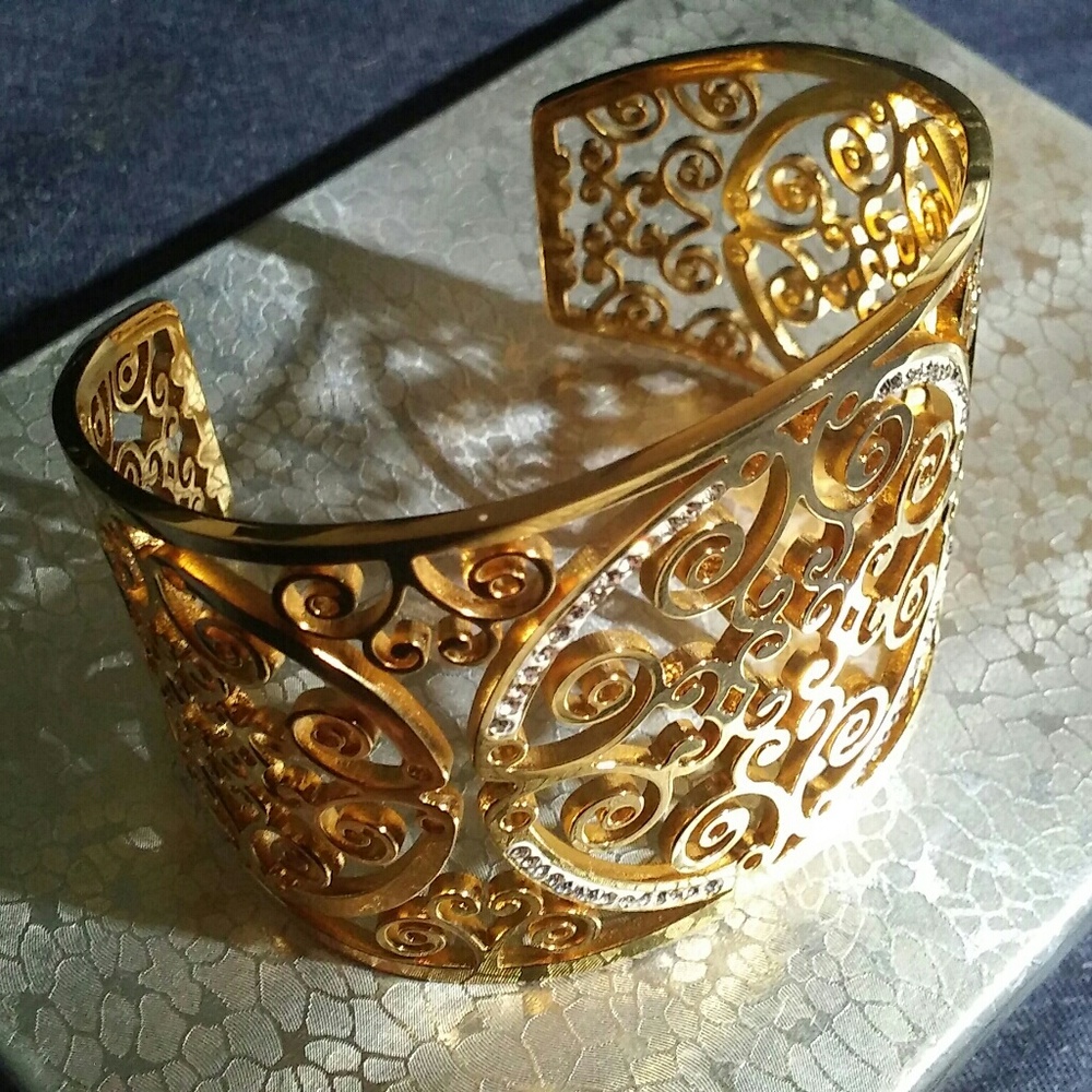  Ornate Filigree Cuff Bracelet!