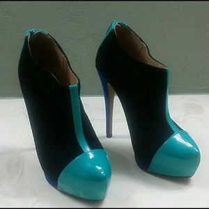 Aldo booties size 7