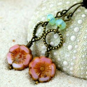 Meet your Posher, Shirley