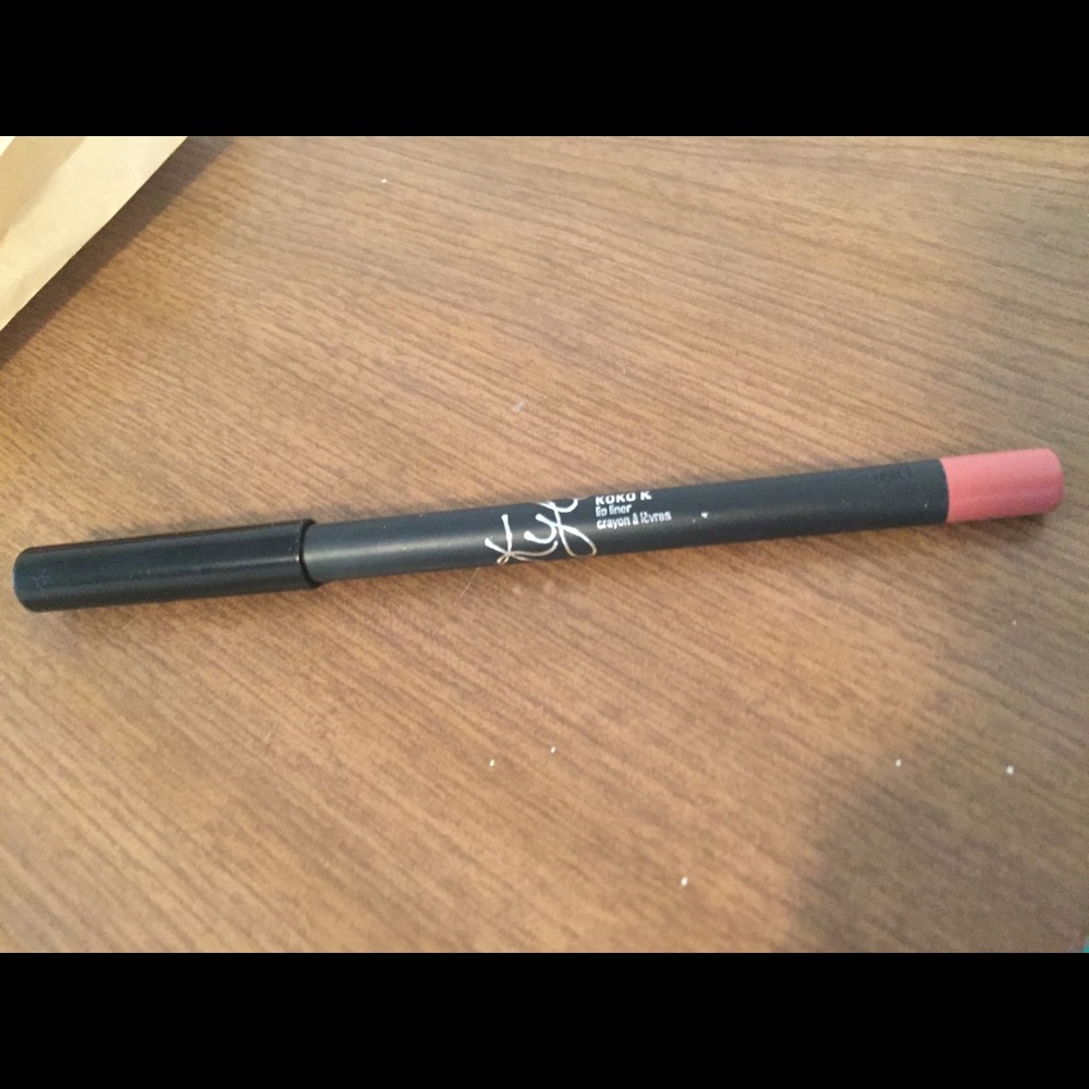 AUTHENTIC KOKO K LIP LINER😍😍😍