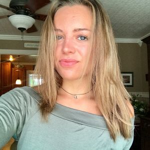 Meet your Posher, Laurel