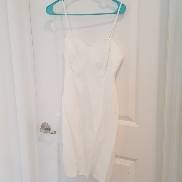 Wedding dress - Picture 1 of 3