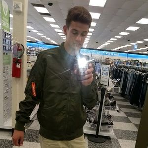 Meet your Posher, Michael