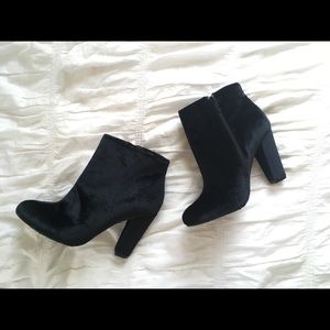 Faux fur black velvet booties
