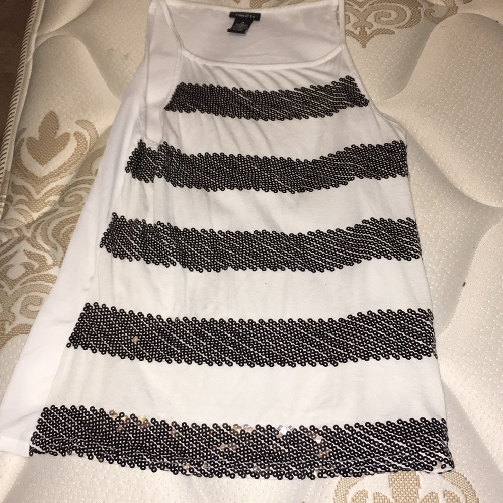 Size M Rue 21 top