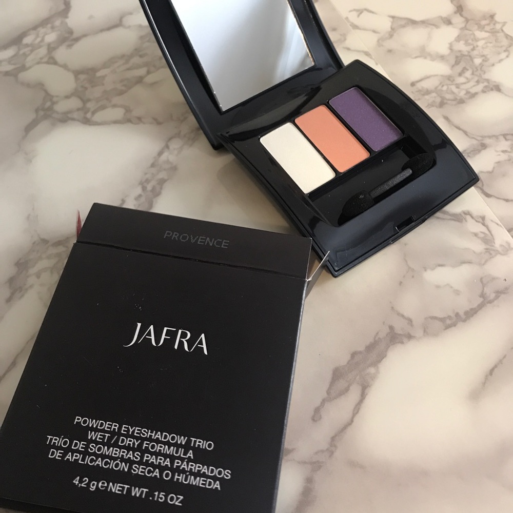 JAFRA Powder Eyeshadow Trio (BRAND NEW)