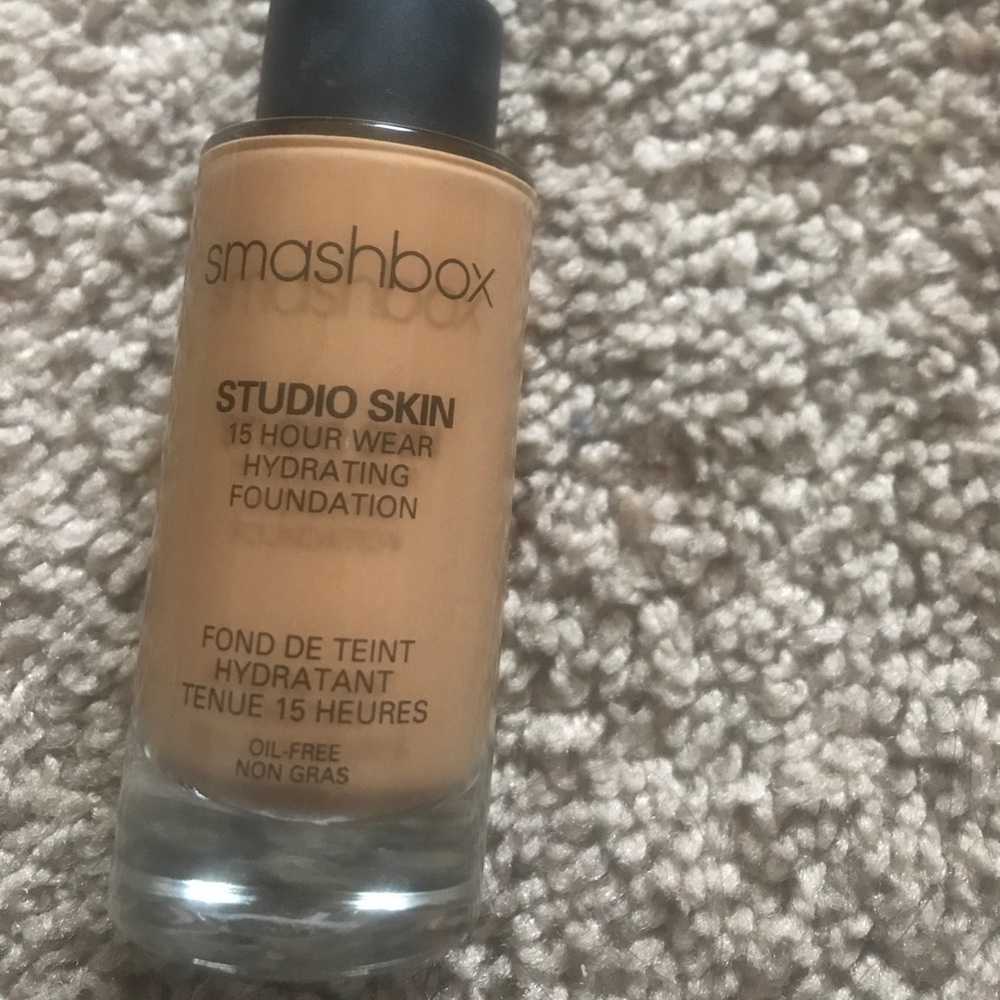 smashbox studio skin foundation