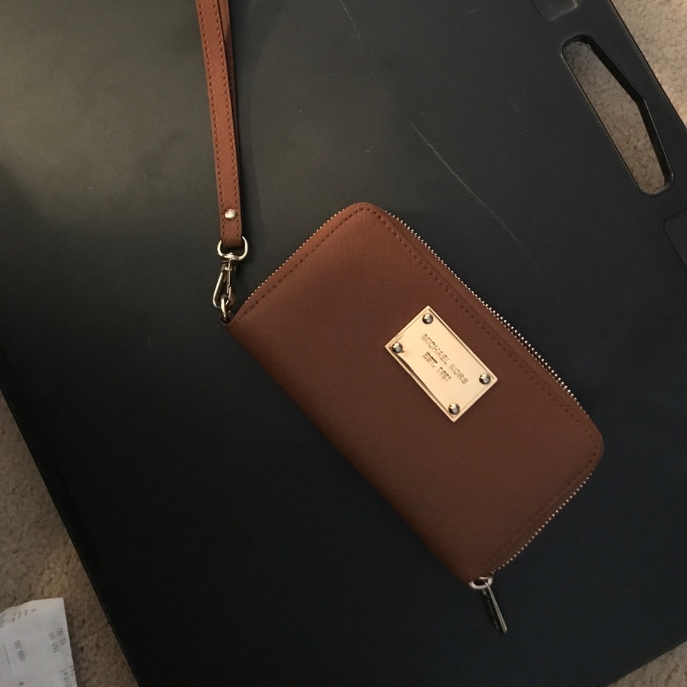 Michael Kors wristlet