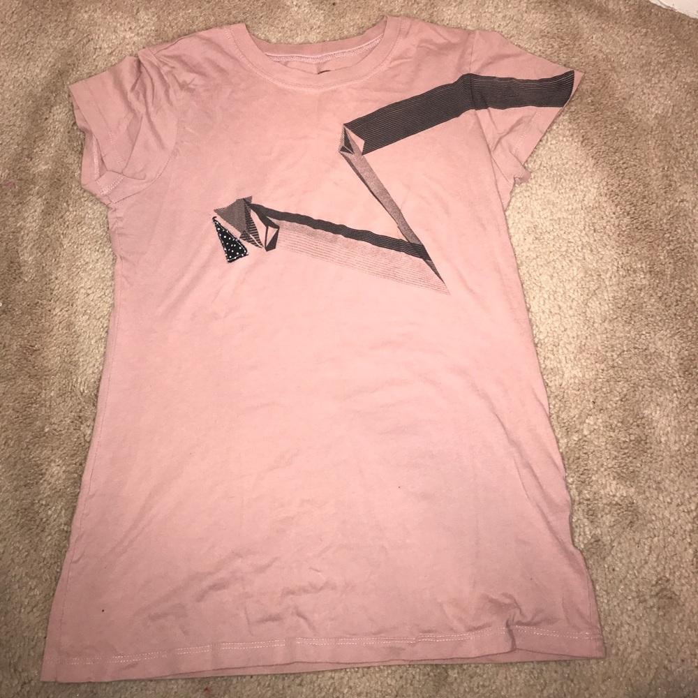 Pink t shirt