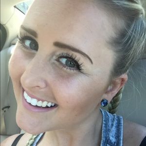 Meet your Posher, Christine